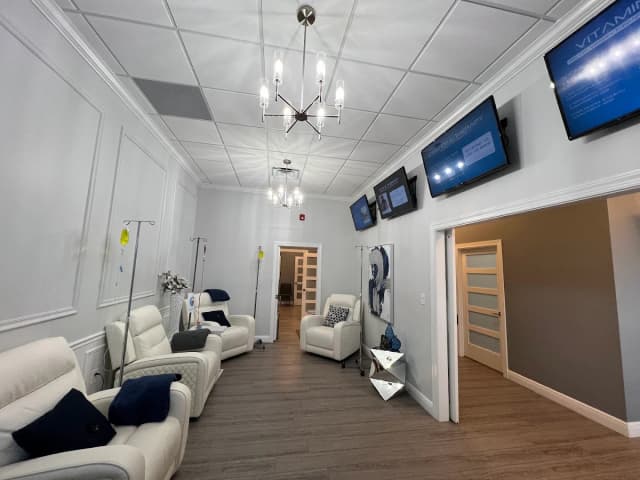 The Relive treatment lounge with service information screens
