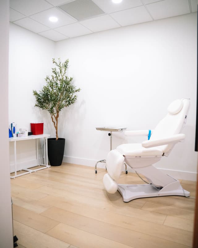 A calm private treatment room at Relive Health Stuart