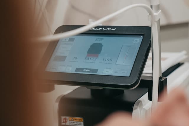 The Cynosure Lutronic XERF system ready in a Stuart treatment room